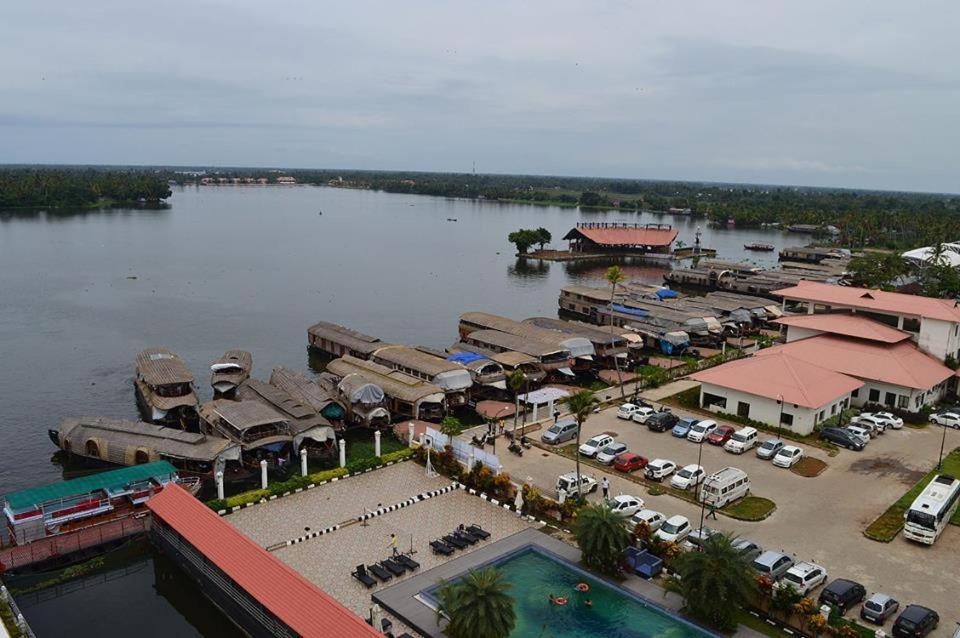 Sea Breeze Beach Home Alappuzha Ngoại thất bức ảnh