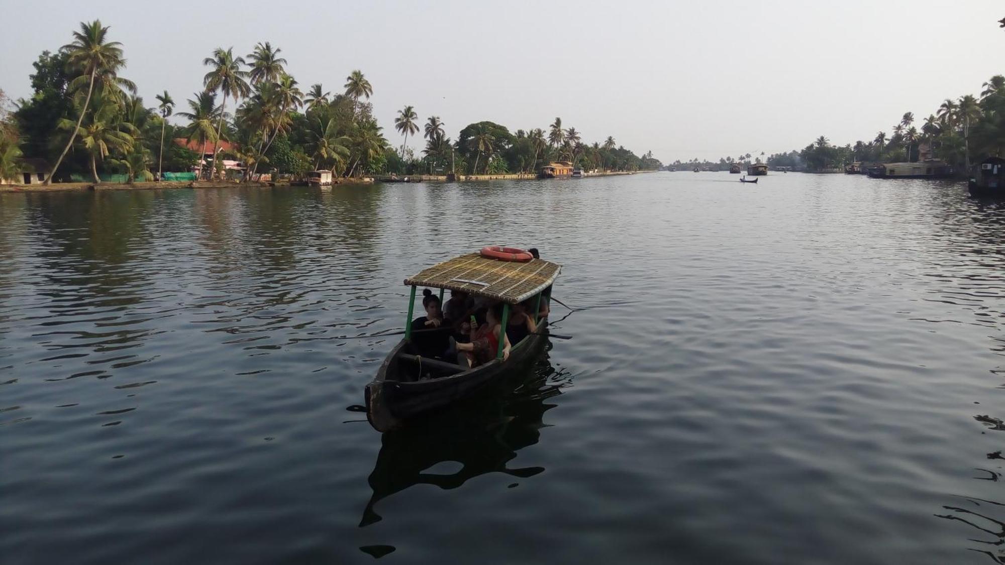 Sea Breeze Beach Home Alappuzha Ngoại thất bức ảnh
