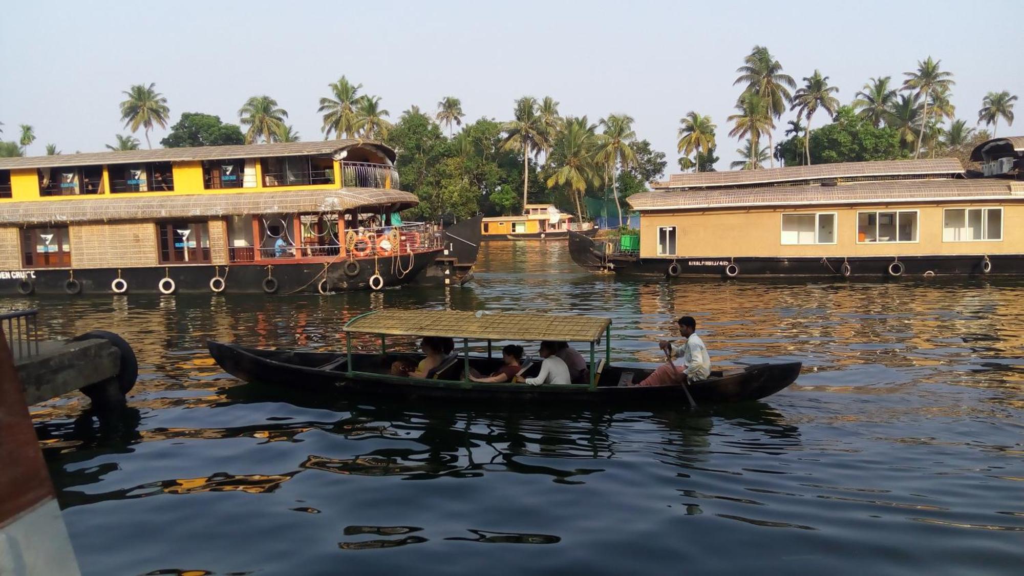 Sea Breeze Beach Home Alappuzha Ngoại thất bức ảnh