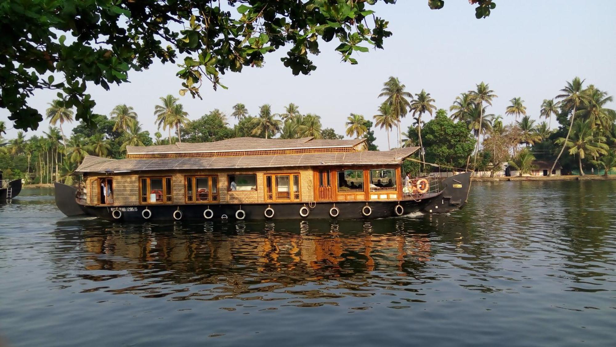 Sea Breeze Beach Home Alappuzha Ngoại thất bức ảnh