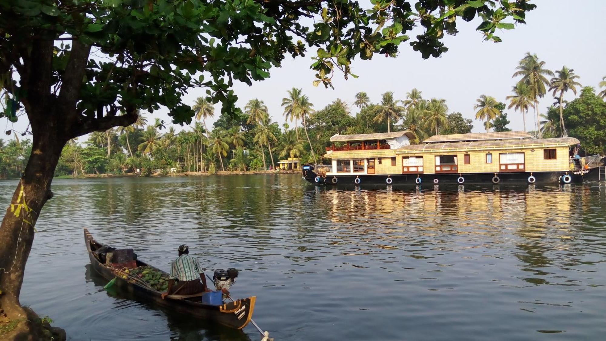 Sea Breeze Beach Home Alappuzha Ngoại thất bức ảnh