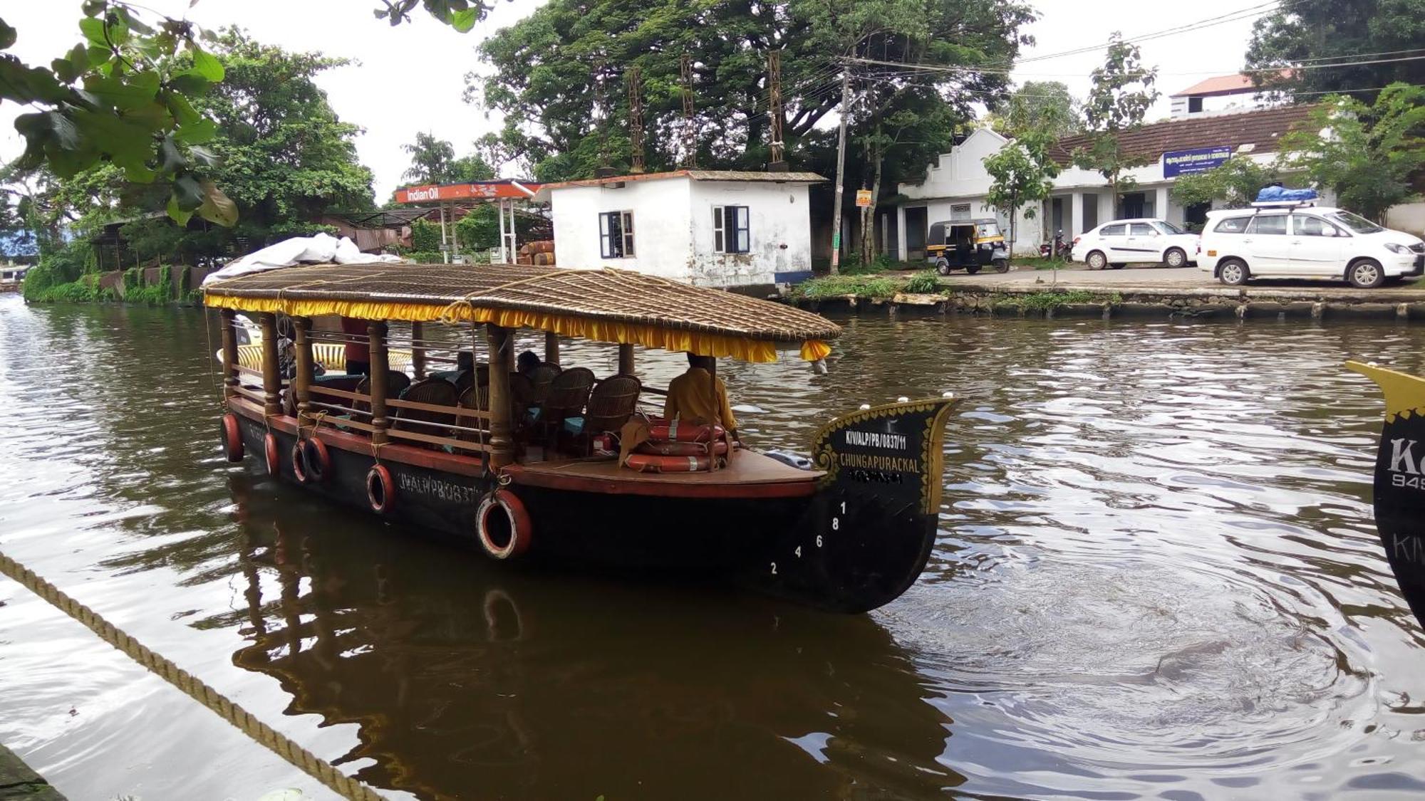 Sea Breeze Beach Home Alappuzha Ngoại thất bức ảnh